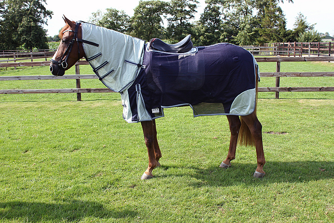 QHP vliegenuitrijdeken met hals